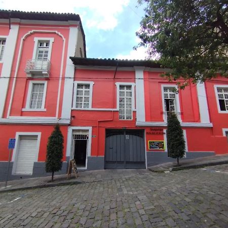 Hostal La Guayunga Rooftop Quito Ngoại thất bức ảnh