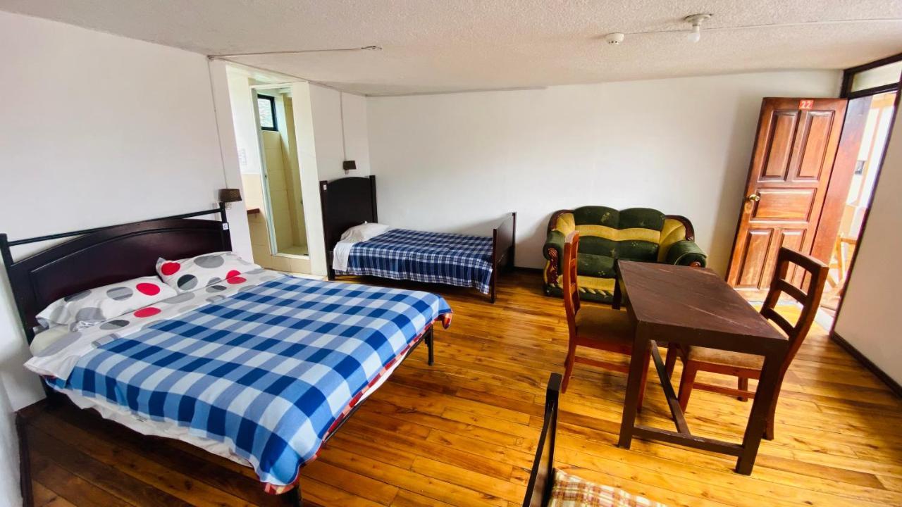 Hostal La Guayunga Rooftop Quito Ngoại thất bức ảnh