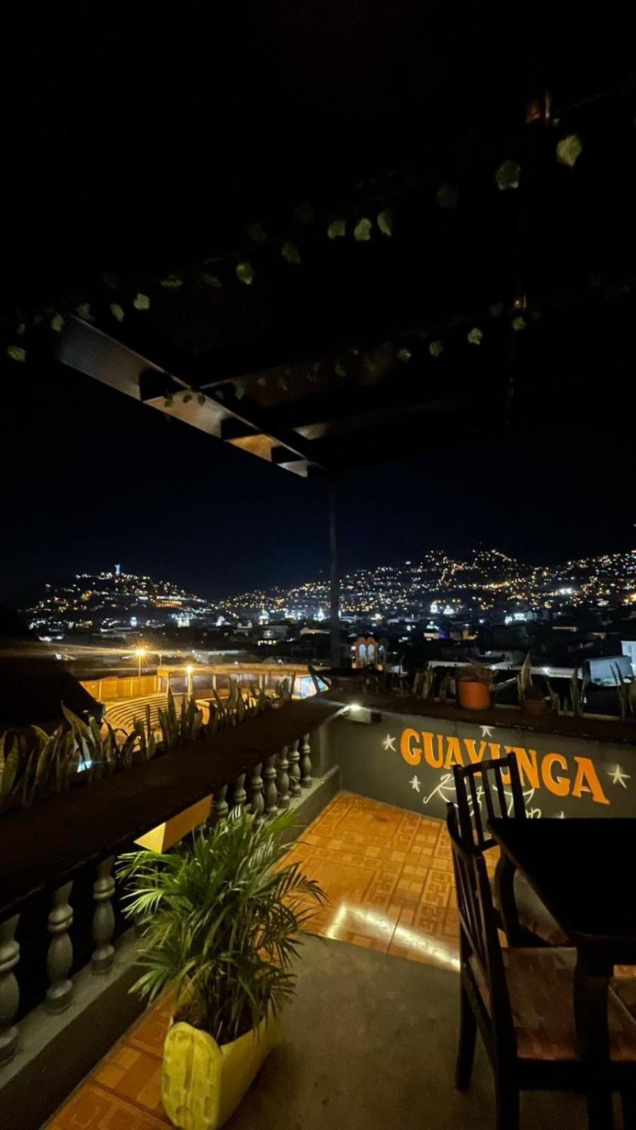 Hostal La Guayunga Rooftop Quito Ngoại thất bức ảnh