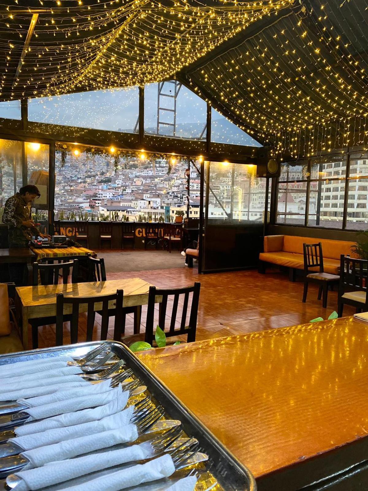 Hostal La Guayunga Rooftop Quito Ngoại thất bức ảnh